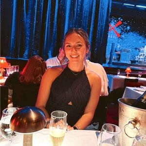 Meet your Posher, Addie